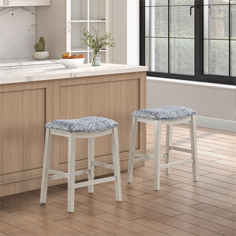 Saddle Stool 24