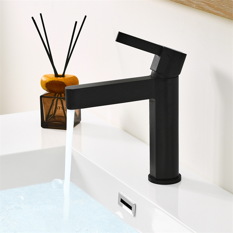 Stila Single Hole Single-Handle Brass Bathroom Faucet in Matte Black