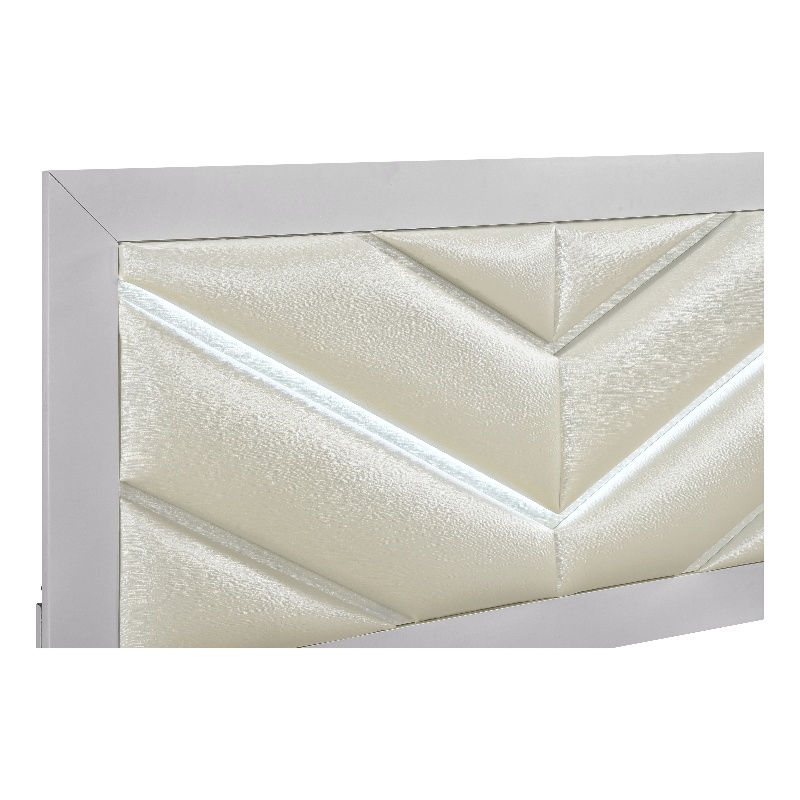 Glory Furniture Moreland Queen Bed in Sparkling White