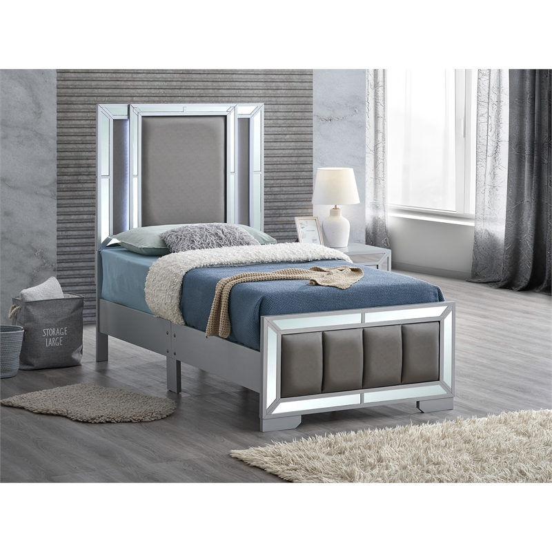 Glory Furniture Murry G004800A-QB Queen Bed Silver