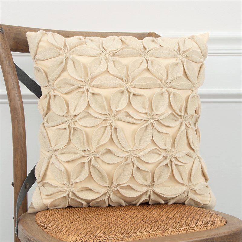 Rizzy Home Botanical Petals 18