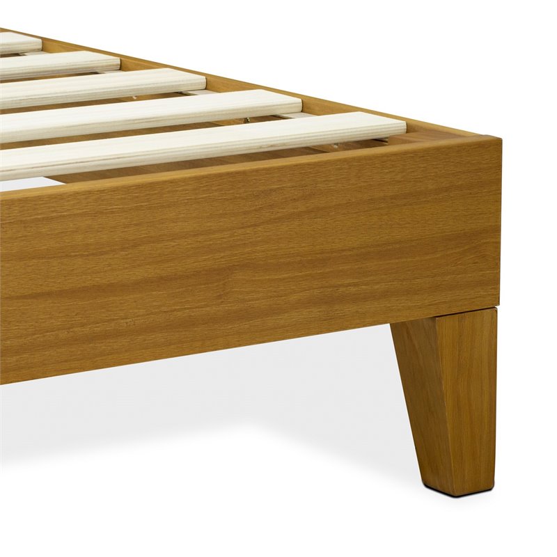 East West Furniture Navarro Traditional Engineered Wood King Bed in Oak