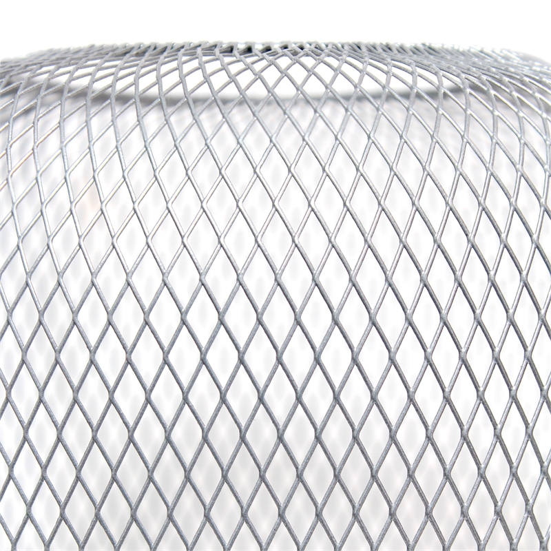Simple Designs Metal Mesh Industrial Table Lamp in Gray