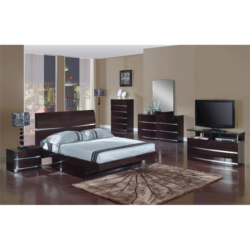 Titan Furnishings Grand 4-Piece Wood California King Bedroom Set in Black Wenge