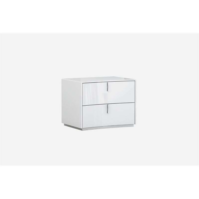 Titan Furnishings Polo 4-Piece Wood Eastern King Bedroom Set in White
