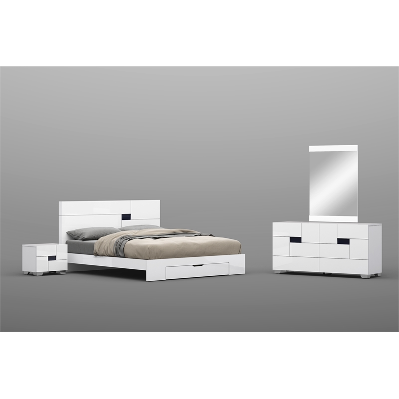 Titan Furnishings Waldorf 4-Piece Wood California King Bedroom Set in White