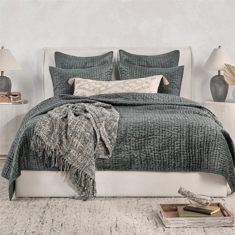 Kosas Home Dimitry 20x36