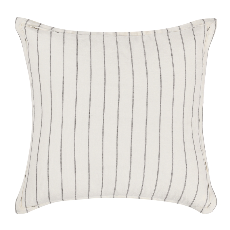 Kosas Home Kingston 26x26