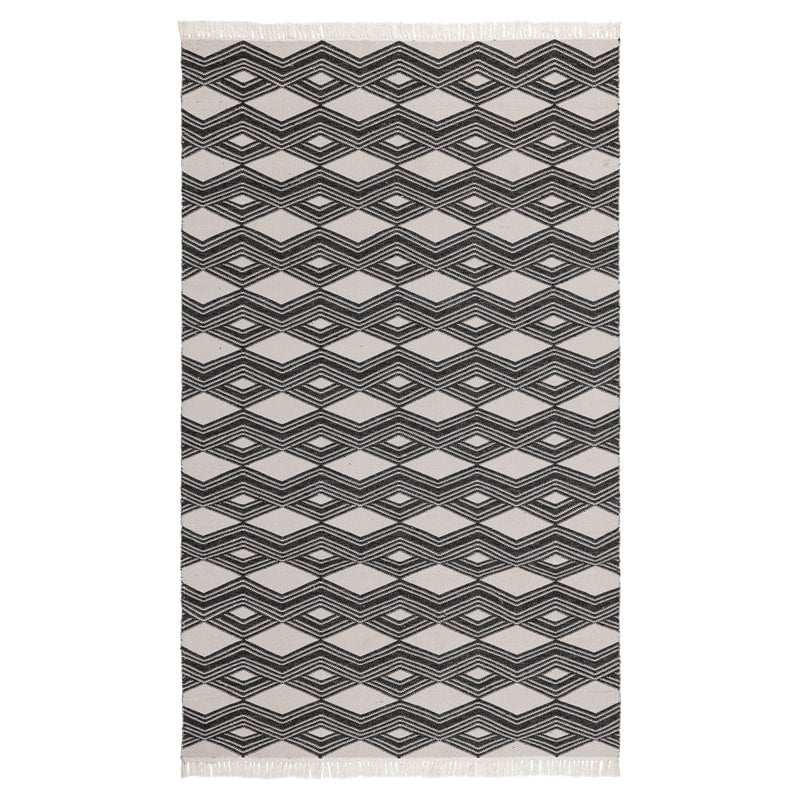 Kosas Home Saugatuck 24x36