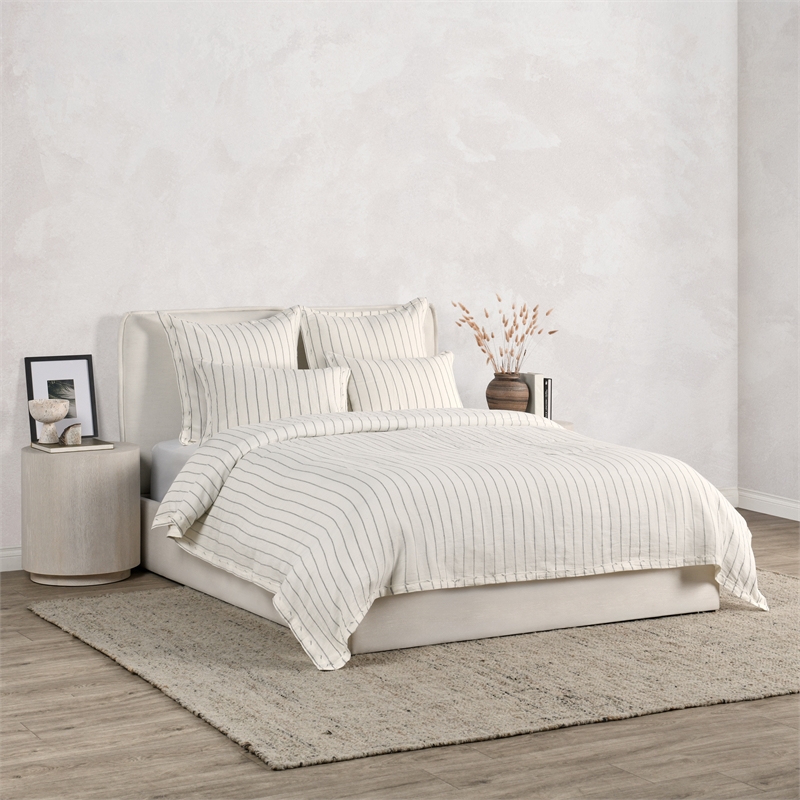 Kosas Home Kingston 92x90