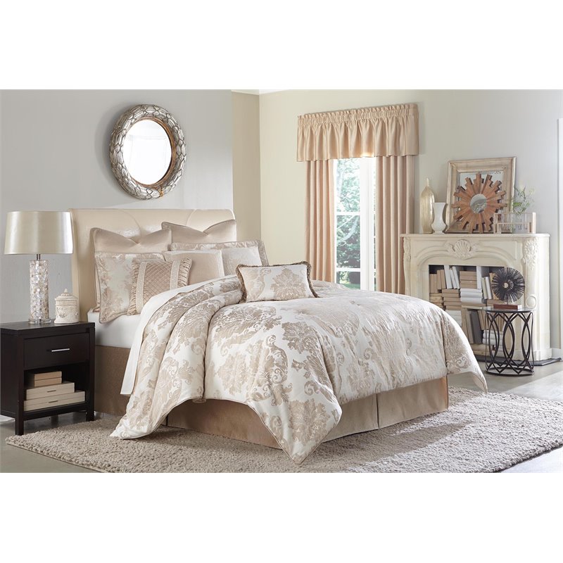 Michael Amini Marbella 5-piece Fabric Queen Comforter Set in Ivory/Sand