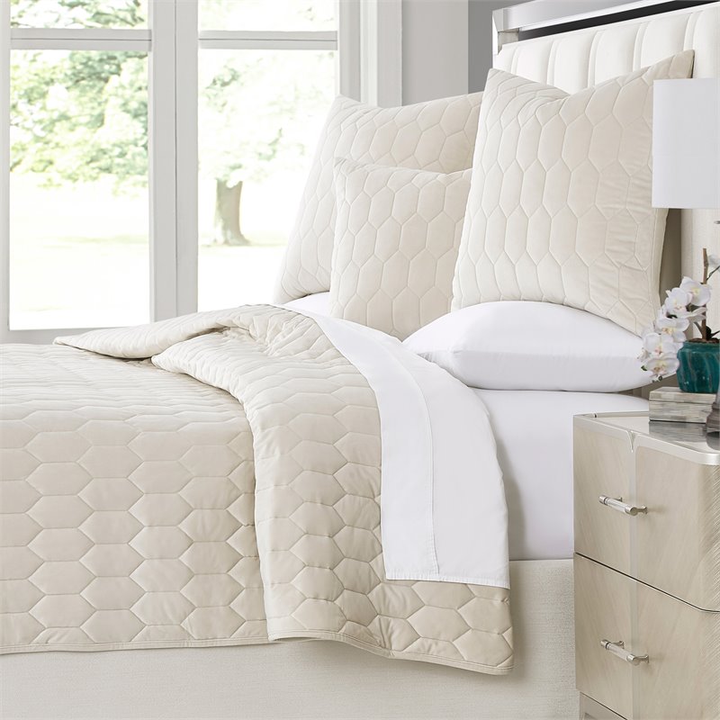 Michael Amini Niagara 3-piece Diamond Fabric Queen Quilt Set in Tan/Sand