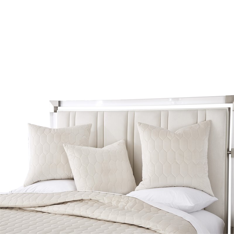 Michael Amini Niagara 4-piece Diamond Fabric King Quilt Set in Tan/Sand
