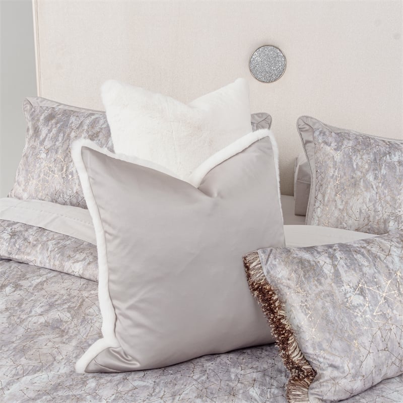 Michael Amini Odessa 6-Piece Queen Comforter Set - Mist