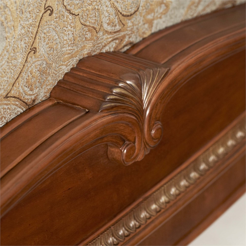 Cortina Queen Traditional Wood Sleigh Bed in Honey Walnut