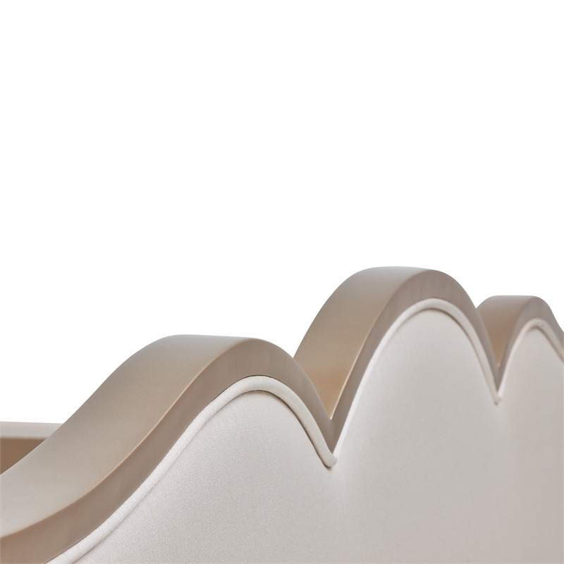Michael Amini Malibu Crest Cal. King Scalloped Poster Bed - Porcelain/Chardonnay