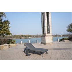 Outdoor Daybeds