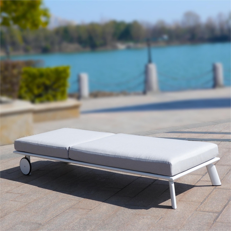 Diect Wicker Outdoor Metal Lazy Boy Recliner Chaise Lounge in White