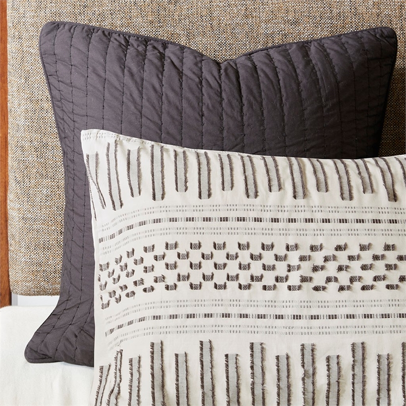 INK+IVY Rhea Mid-Century Cotton Clipped Jacquard Duvet Cover Mini Set in Ivory