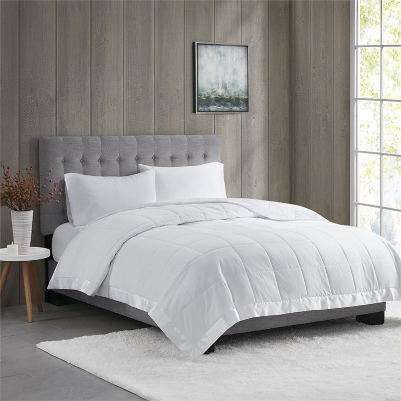 Madison Park Contemporary Microfiber 3M Scotchgard Solid Blanket in White