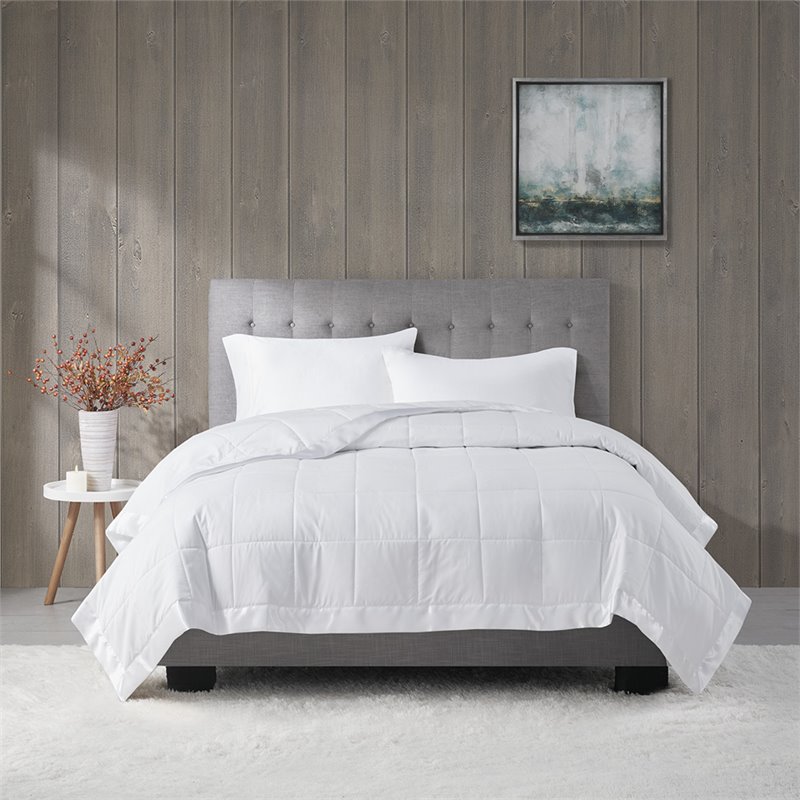 Madison Park Contemporary Microfiber 3M Scotchgard Solid Blanket in White