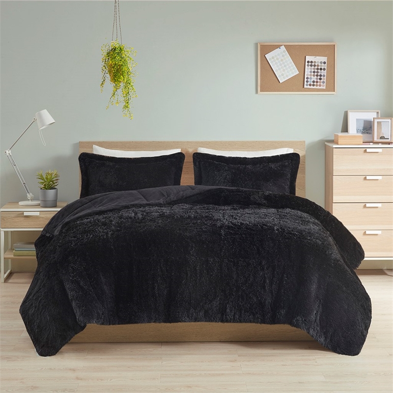 Intelligent Design Malea Polyester Back Shaggy Long Fur Comforter Set in Black