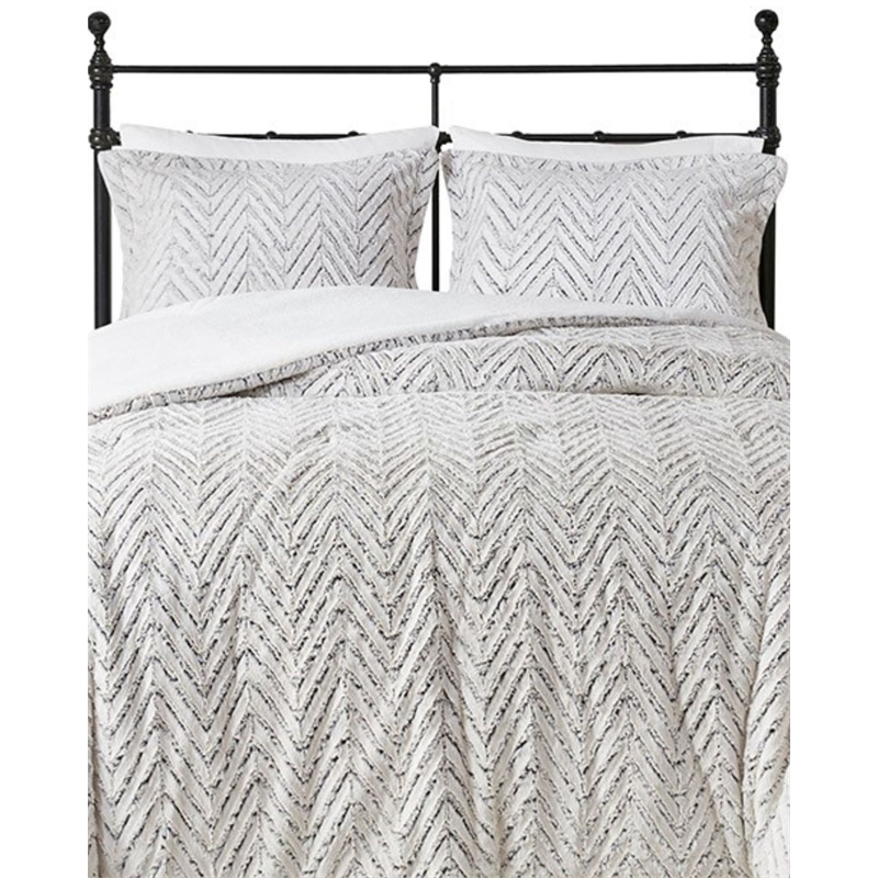 Madison Park Adelyn Polyester Back Printed Long Fur Comforter Set in Ivory