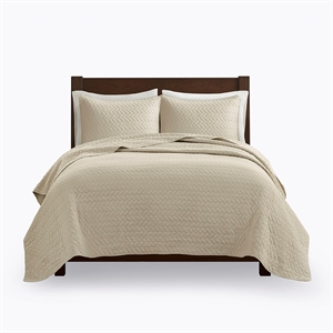 Hampton Hill Transitional Polyester Microfiber Coverlet Set in Linen White
