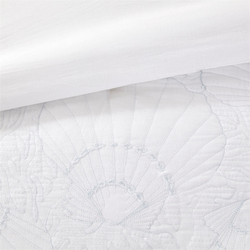Harbor House Crystal Beach Cotton Quilted Comforter Set in White Finish