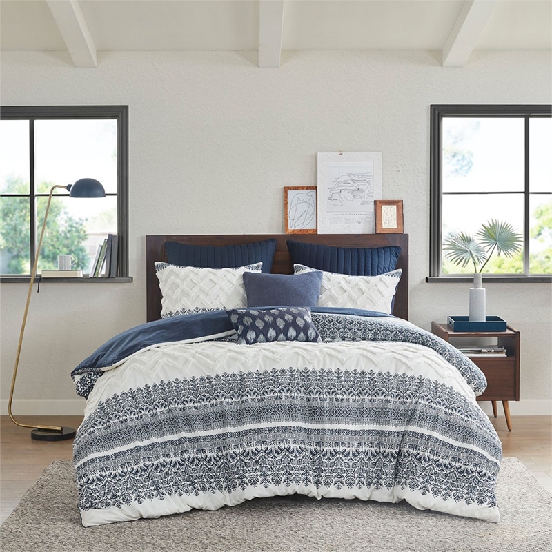 INK+IVY Mila 3-piece Cotton Printed Duvet Cover Set with Chenille in Navy