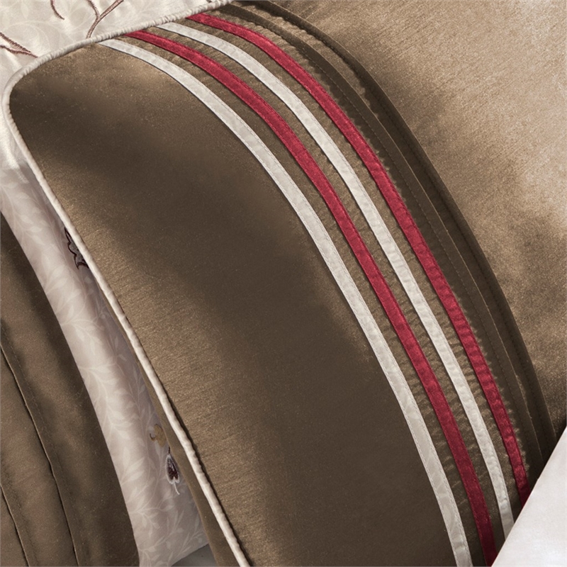 Madison Park Serene 7-piece Polyester Polyoni Comforter Set in Red/Chocolate