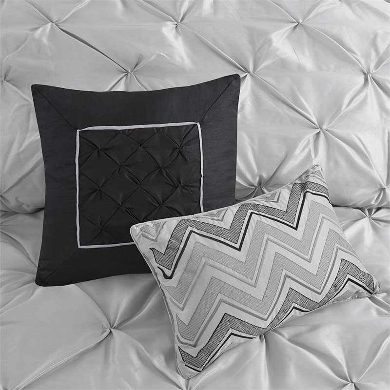 Madison Park Laurel 7-piece Polyester Polyoni Comforter Set in Gray