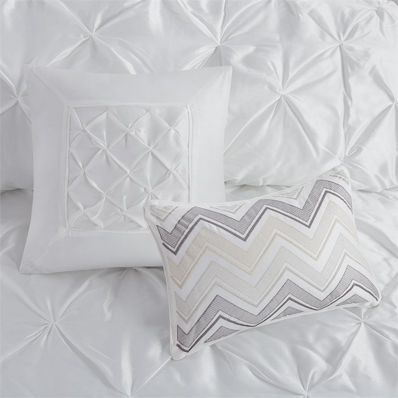 Madison Park Laurel 7-piece Polyester Polyoni Comforter Set in White