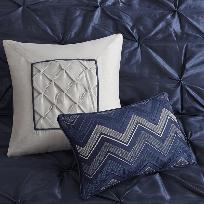 Madison Park Laurel 7-Piece 100 Percent Polyester Polyoni Comforter Set in Navy