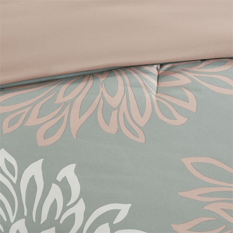 Madison Park Essentials Maible 7-Piece Polyester Comforter Set in Pink