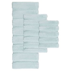 Madison Park 100 Percent Polyester Fabric Solid Tufted Rug in Seafoam Green