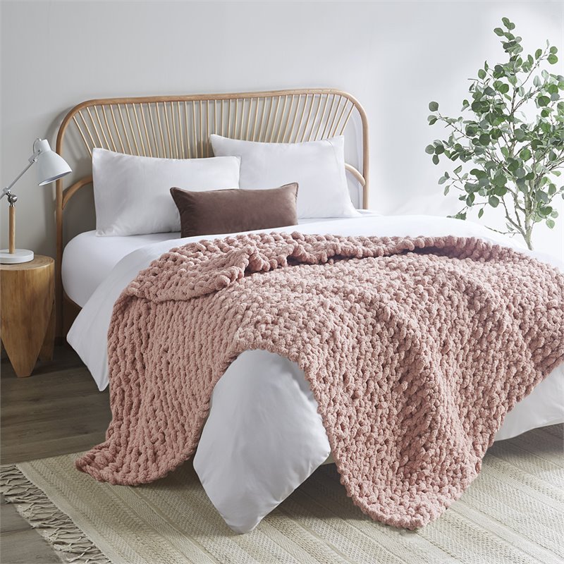 Madison Park 100 Percent Polyester Solid Chenille Chunky Knit Throw in Blush