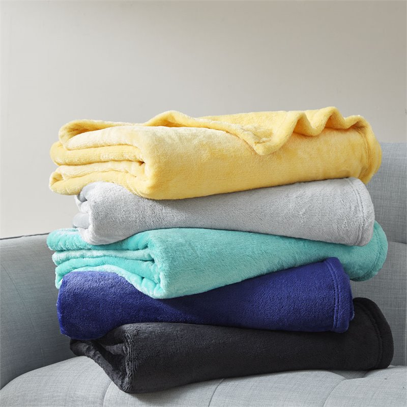 Intelligent Design Oversized Solid Microlight Plush Brushed Throw in Yellow