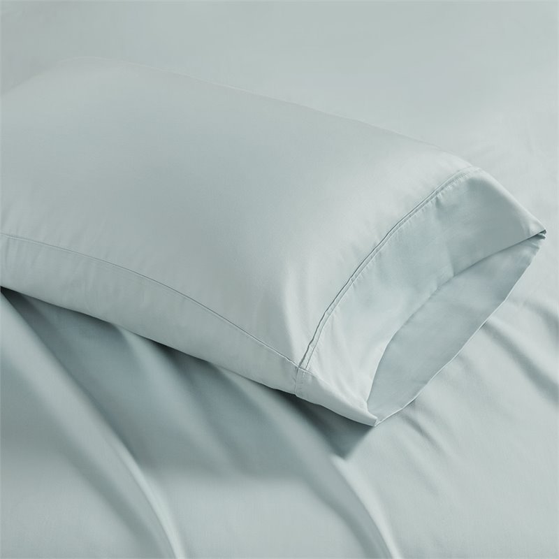 Madison Park Contemporary Cotton Polyester Solid Pillowcase in Seafoam