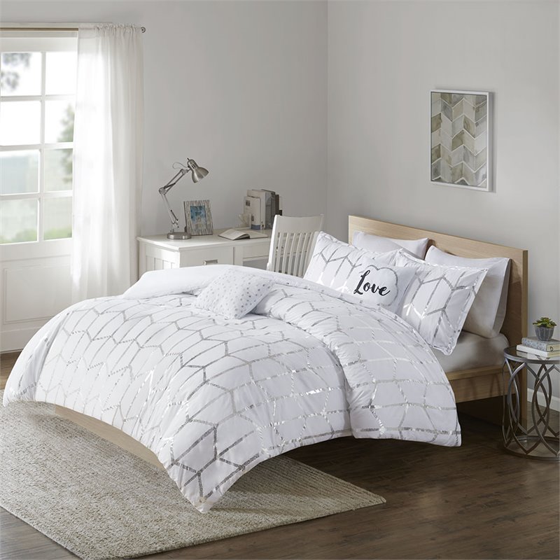 Intelligent Design 5-Piece Polyester Metallic Comforter Set in White/Silver