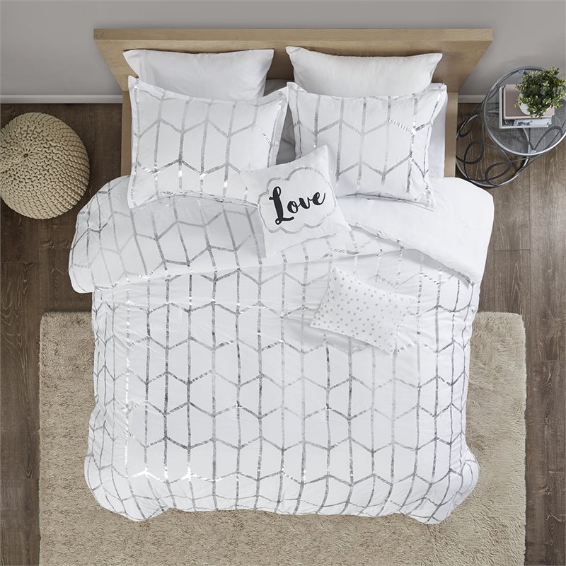 Intelligent Design 5-Piece Polyester Metallic Comforter Set in White/Silver