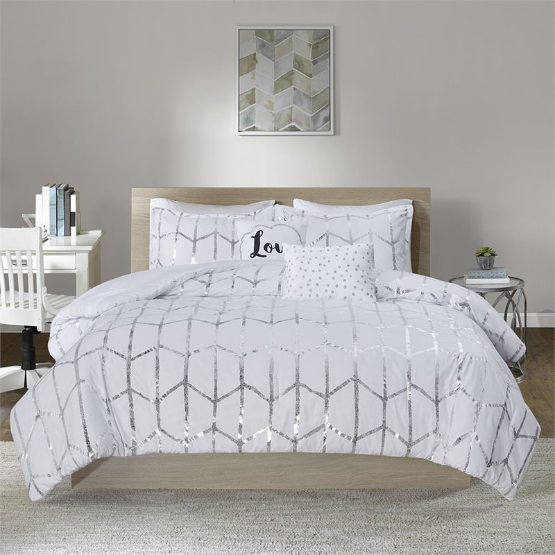 Intelligent Design 5-Piece Polyester Metallic Comforter Set in White/Silver