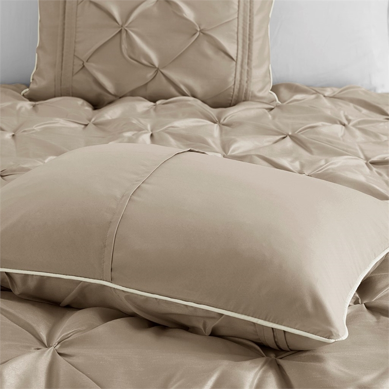 Madison Park Laurel 7 Piece Tufted Comforter Set in Taupe