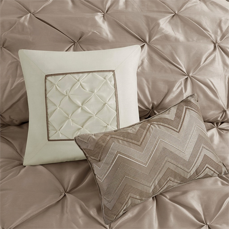 Madison Park Laurel 7 Piece Tufted Comforter Set in Taupe