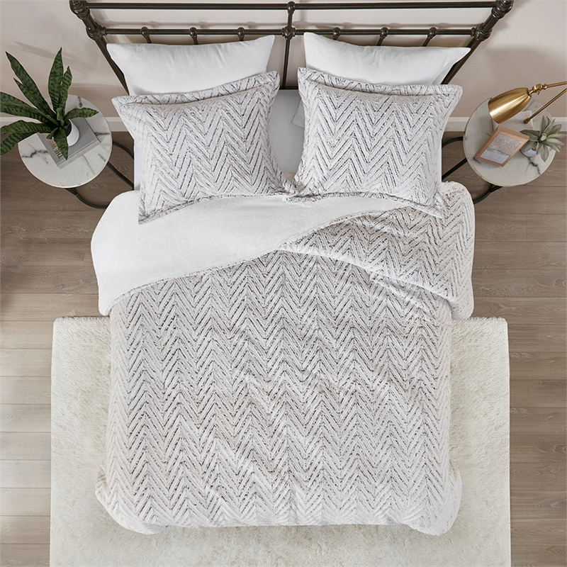 Madison Park Adelyn Ultra Plush Down Alternative Comforter Set in Ivory