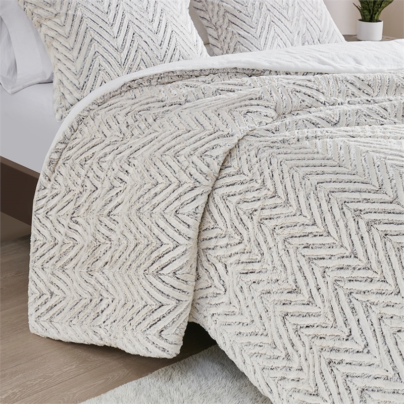 Madison Park Adelyn Ultra Plush Down Alternative Comforter Set in Ivory