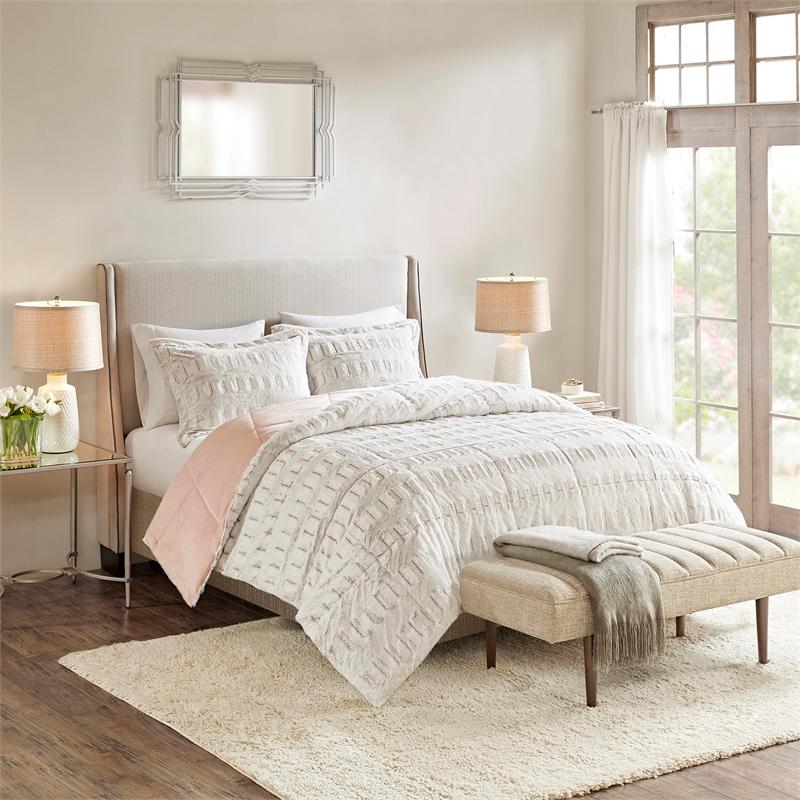 Madison Park Gia Back Print Long Fur Comforter Mini Set in Blush