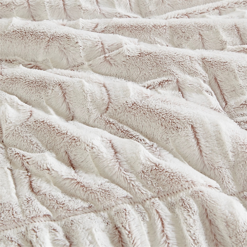 Madison Park Gia Back Print Long Fur Comforter Mini Set in Blush
