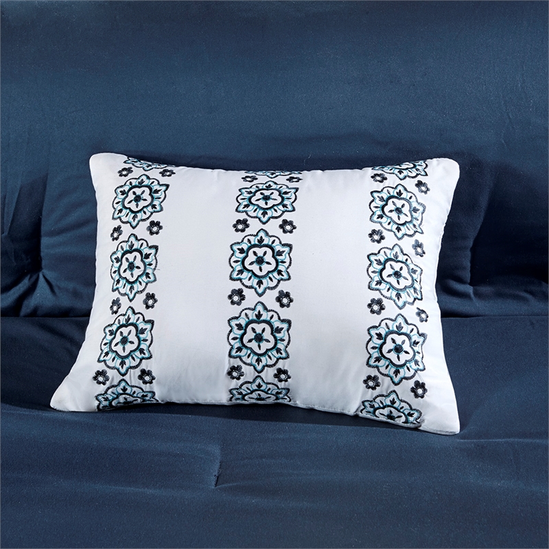 Intelligent Design Loretta Boho Comforter Set with Bed Sheets in Navy