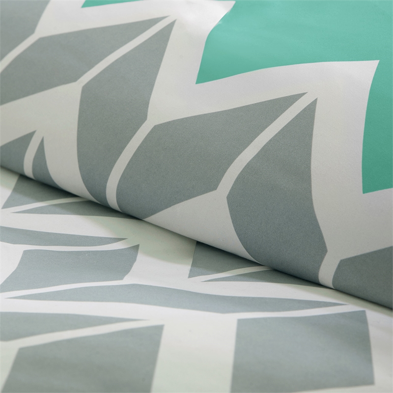 Intelligent Design Nadia Comforter Set in Aqua